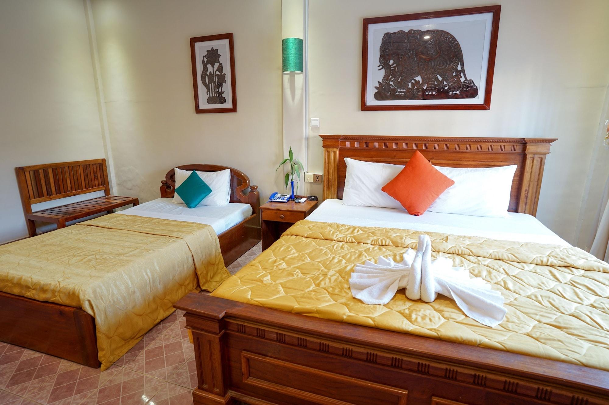 Royal Hotel Battambang Luaran gambar