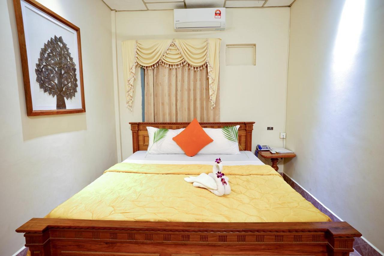 Royal Hotel Battambang Luaran gambar